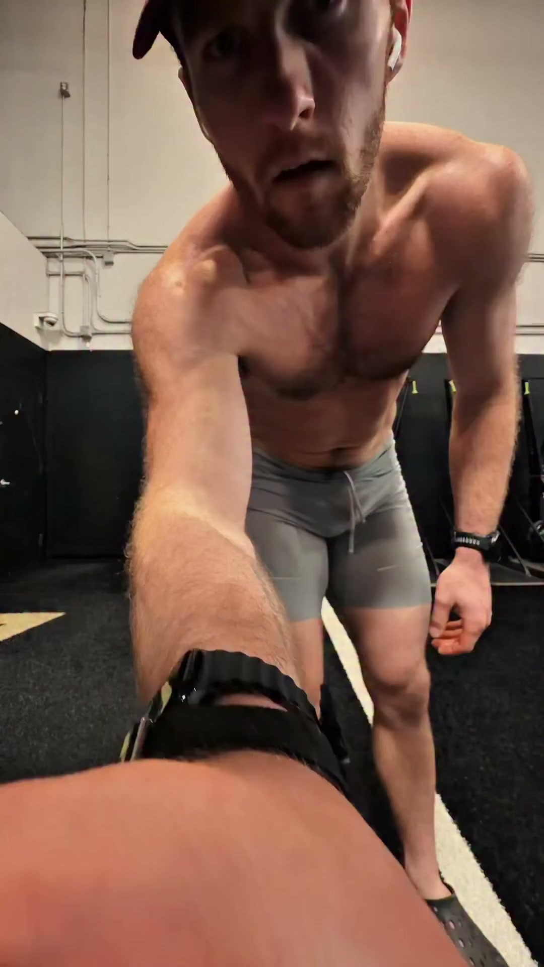 Instagram reel Dd8DkDQSn4p from @bradymwilson: wednesday gym.